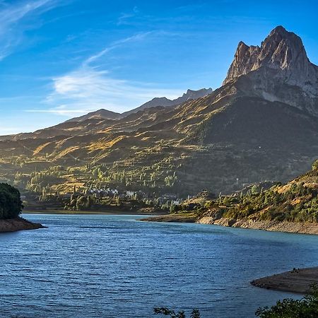 Aparthotel Sarrato Сальєнт-де-Гальєго Екстер'єр фото