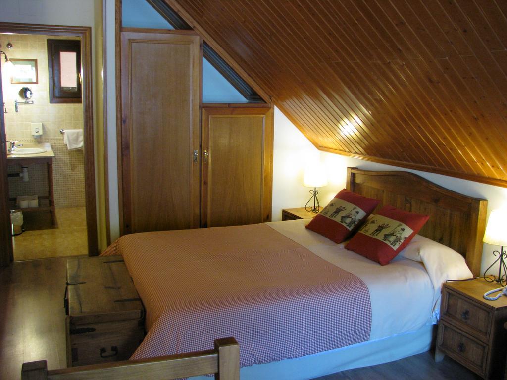 Aparthotel Sarrato Сальєнт-де-Гальєго Екстер'єр фото