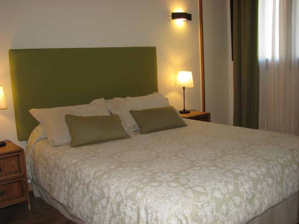 Aparthotel Sarrato Сальєнт-де-Гальєго Екстер'єр фото